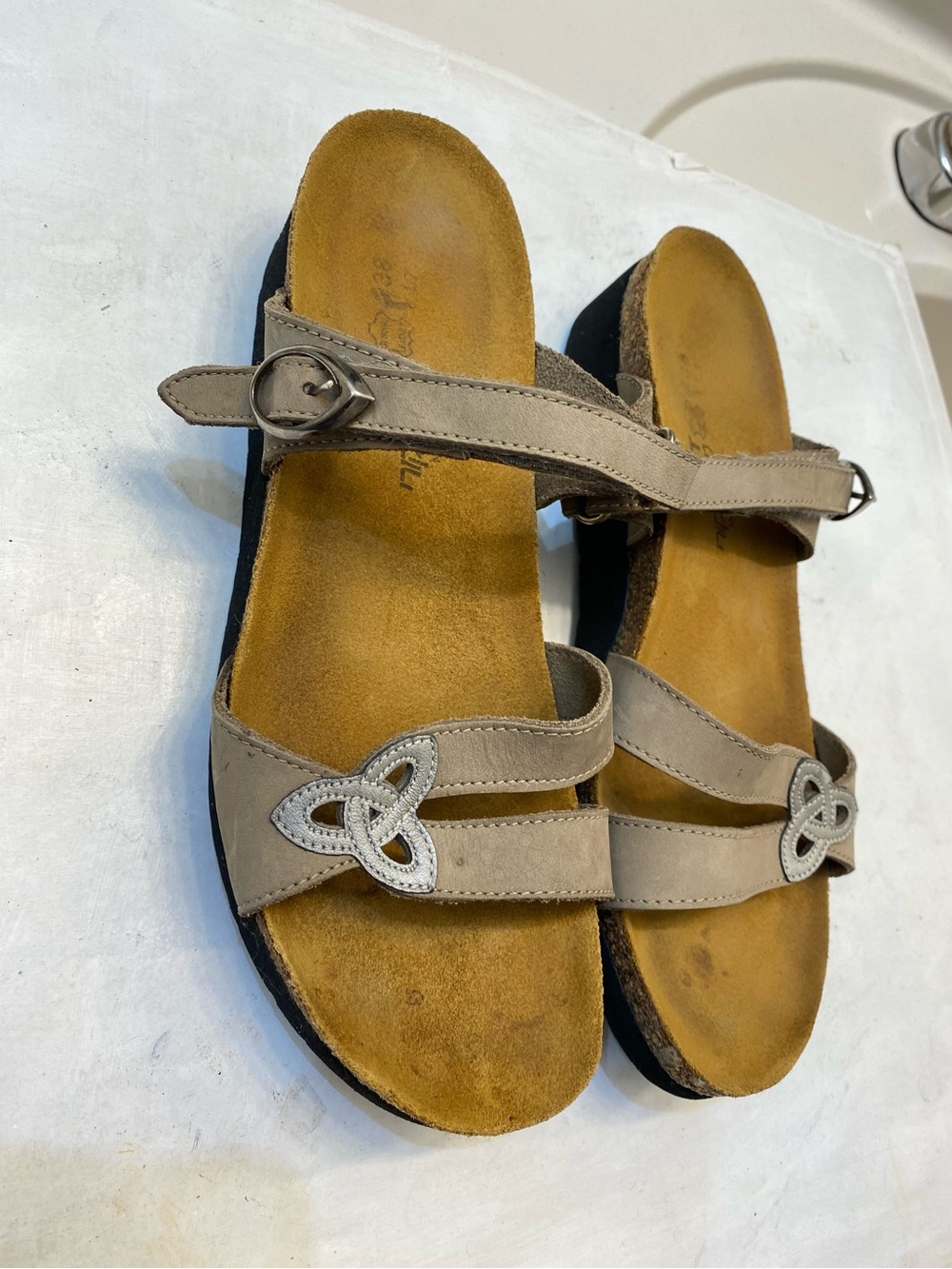 NAOT Jordana Clay Silver wedged sandals women’s size 38, US 7 good condition